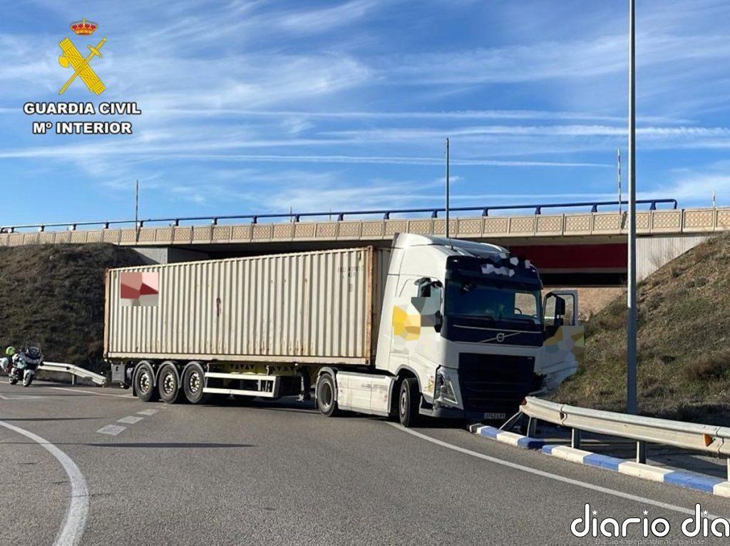 Investigan a un conductor profesional por circular drogado y sufrir varios siniestros en Teruel