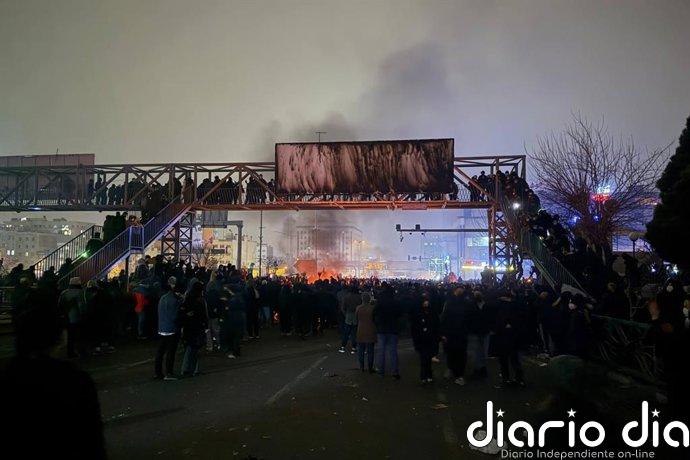 Irán ordena levantar las restricciones a internet impuestas en las protestas de enero