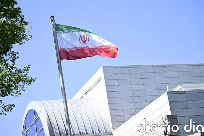 Irán traza como "líneas rojas" su derecho a enriquecer uranio, el control de Ormuz y el levantamiento de las sanciones