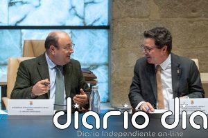 José María Guerrero, nuevo secretario general de Consejería de Agricultura, y Mercedes Mazo, directora de Caza y Pesca