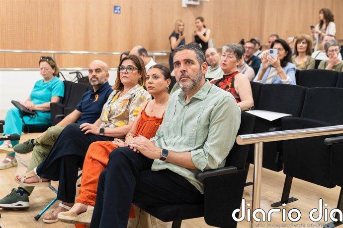 Junta, Ayuntamiento y Diputación respaldan a AEMA en el Día Mundial de la Esclerosis Múltiple