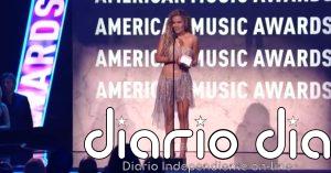 Karol G triunfa en los American Music Awards