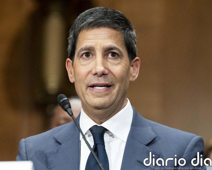 Kevin Warsh jura su cargo como presidente de la Fed ante Donald Trump en la Casa Blanca