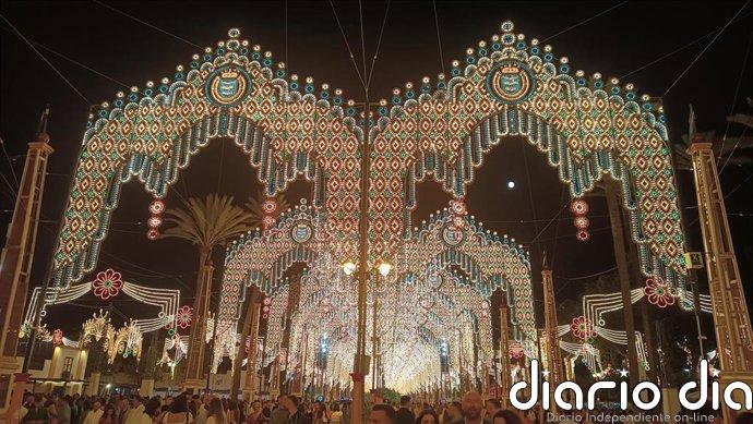 La alcaldesa de Jerez (Cádiz) preside el encendido de la Feria, que da inicio a una edición dedicada a la gastronomía