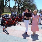 La alcaldesa de Jerez presenta nueva maquinaria para mantenimiento de zonas verdes y anuncia más plantilla