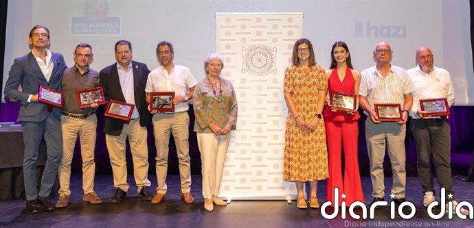 La Asociación de Bodegas por la Calidad recibe el Premio 'Manuel Llano Gorostiza' de la Academia Vasca de Gastronomía