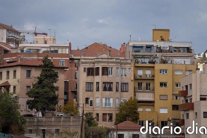 La compraventa de edificios en Barcelona bajó un 31% en 2025 tras la regulación del alquiler