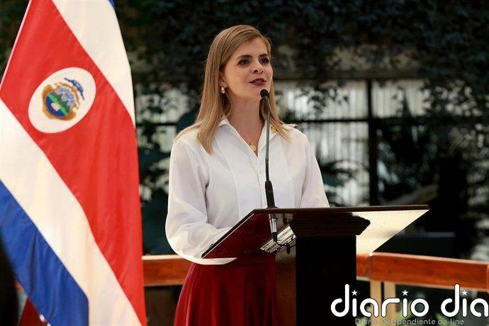 La conservadora Laura Fernández asume la Presidencia de Costa Rica
