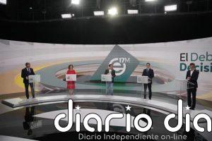 La crisis de los cribados centra el bloque de sanidad del debate de RTVA y Moreno afea a candidatos unirse "contra" él
