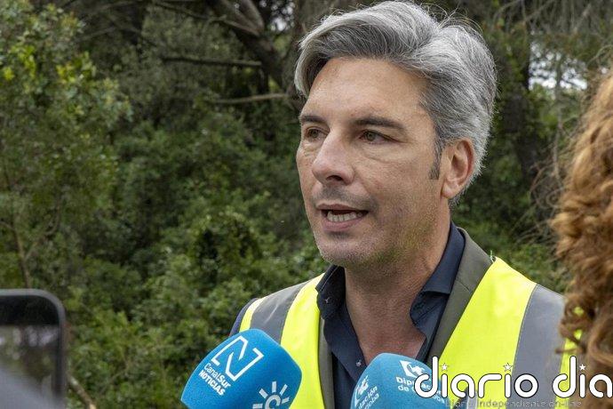 La Diputación de Córdoba inicia la poda y desbroce en once carreteras de la sierra para prevenir incendios forestales