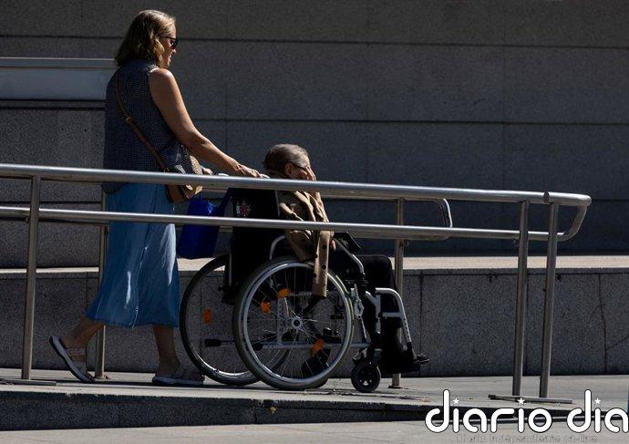 La edad media de los solicitantes de discapacidad en España envejece y se sitúa en los 55 años, según Derechos Sociales