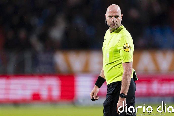 La FIFA excluye del Mundial a un árbitro neerlandés a pesar de archivarse su investigación penal