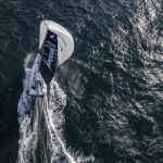 La flota de La Solitaire du Figaro Paprec supera el faro Wolf Rock rumbo a Vigo