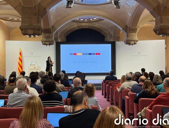 La Generalitat crea un programa de formación sobre el uso de la IA para 250.000 empleados públicos