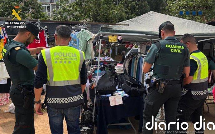 La Guardia Civil interviene más de 4.000 prendas de ropa falsificadas en Terrassa (Barcelona)
