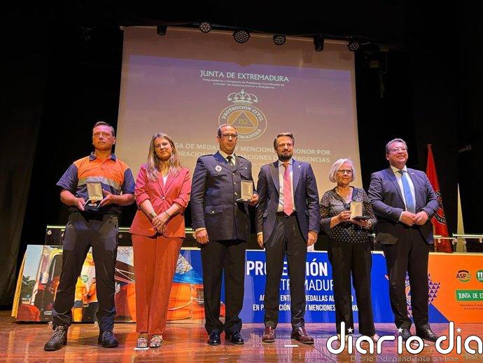 La Junta agradece la labor de los efectivos que participaron en el incendio de Jarilla por el Día de la Protección Civil
