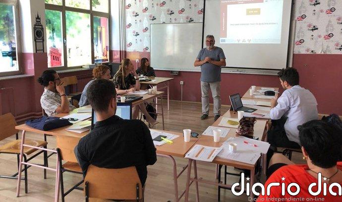 La Junta ofrece para el próximo curso 10.490 plazas de idiomas en Sevilla, a solicitar hasta el 20 de mayo