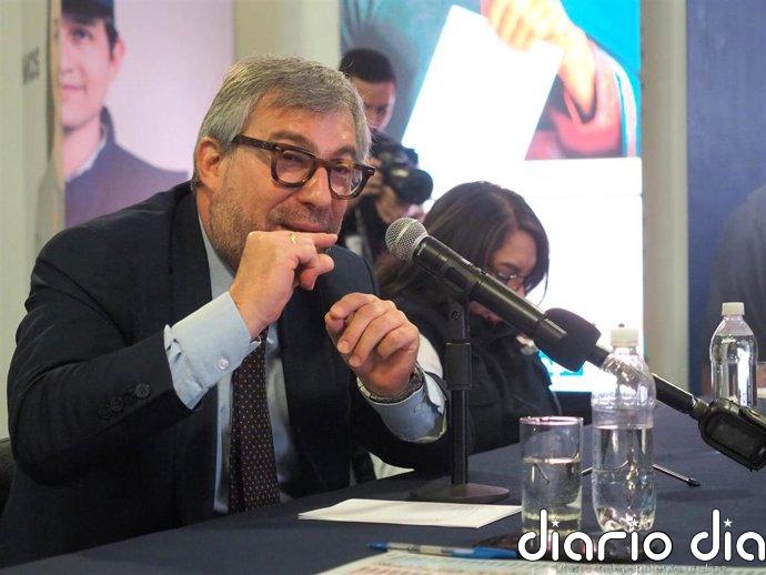 La Justicia de Perú prohíbe al exjefe de la oficina electoral salir del país en un año y medio