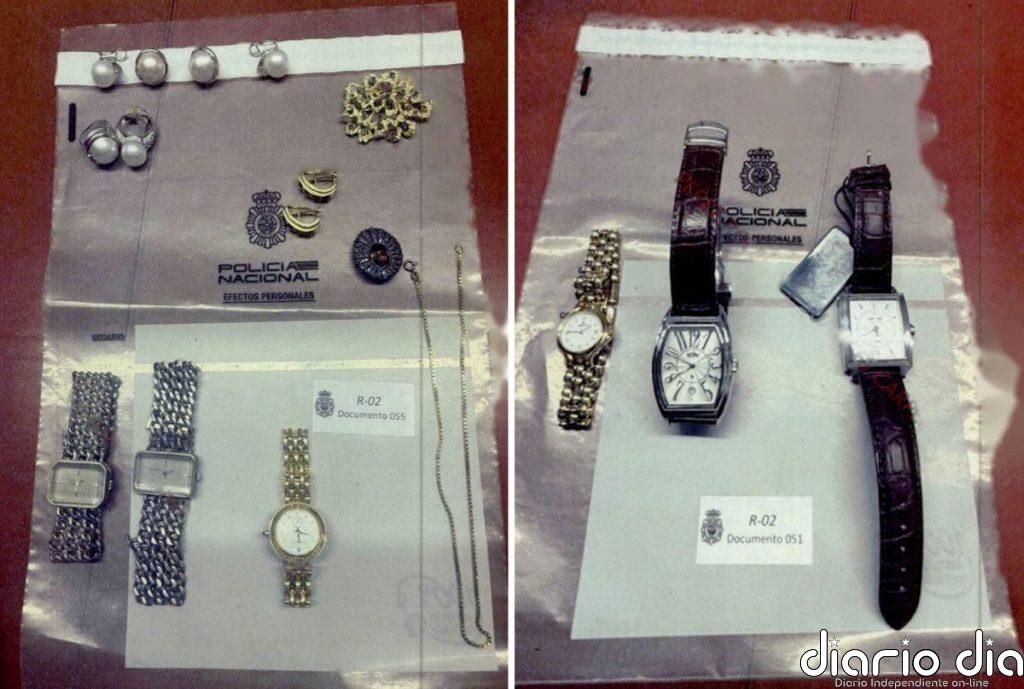 La Policía incautó relojes, collares, pulseras y otras joyas de la caja fuerte de Zapatero en el registro de su despacho