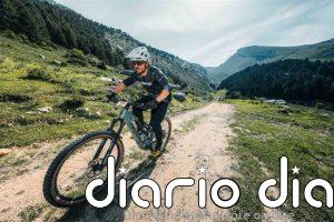 La primera jornada del Villanúa Bike Festival ofrece un recital de destreza y velocidad con la mountain bike