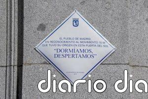 La Puerta del Sol sigue recordando con una placa los 15 años del 15M, la acampada de la indignación ciudadana