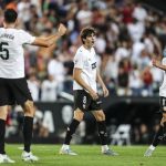 La remontada del Valencia ante el campeón Barça se queda sin premio europeo