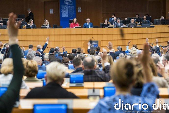 La UE da último paso para que las eurodiputadas puedan delegar su voto al final del embarazo y tras dar a luz