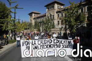 La UGR respeta el paro convocado por los estudiantes pero defiende sus últimas medidas