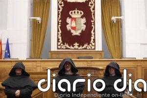 Las Cortes celebran el Día de la Región en una jornada de puertas abiertas con escenas teatralizadas