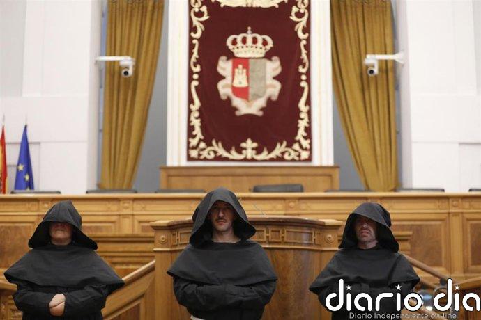 Las Cortes celebran el Día de la Región en una jornada de puertas abiertas con escenas teatralizadas