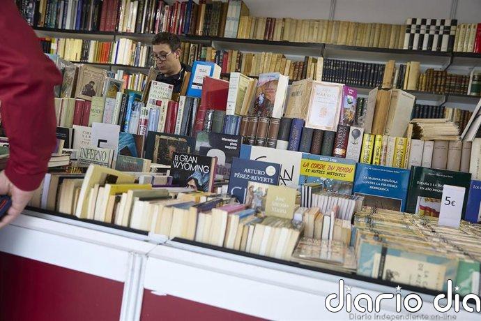 Libreros y editores muestran "preocupación pero relativa" por la visita del Papa en el arranque de la Feria del Libro
