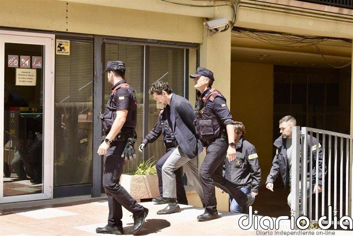 Llega a los juzgados de Martorell (Barcelona) el hijo de Andic, detenido por la muerte de su padre
