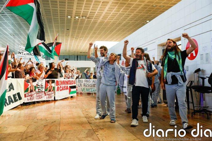 Llegan al Aeropuerto de Barcelona los activistas catalanes de la Global Sumud Flotilla