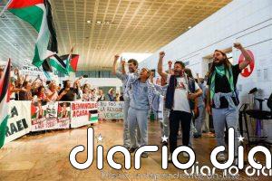 Los activistas de la Flotilla acusan a Israel de "malos tratos" a su llegada a Barcelona