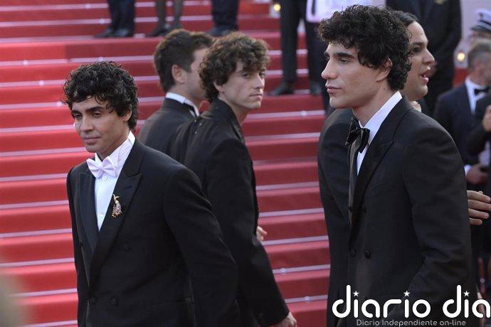 Los Javis ganan el premio a Mejor Dirección en la 79 edición del Festival de Cannes por su película 'La bola negra'