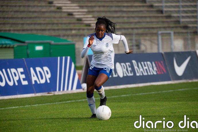 Magou Doucouré ya está "consciente y estable" tras desplomarse en un partido del Hamburgo