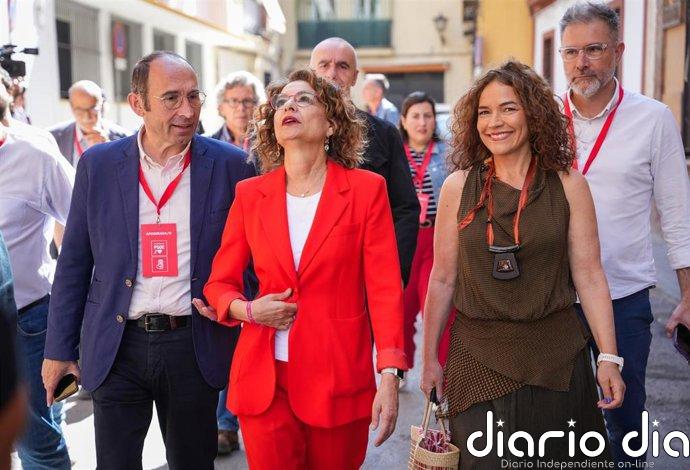 María Jesús Montero ya se encuentra en el hotel de Sevilla desde el que el PSOE-A sigue el escrutinio electoral del 17M