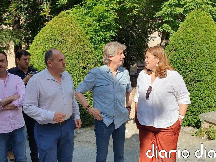 Martínez mantiene su "confianza" en la "honra e integridad" de Zapatero y lamenta el "uso partidista" de su imputación