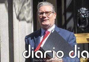Más de 70 diputados laboristas piden la dimisión de Starmer