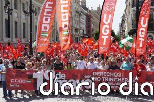 Más de 8.000 personas se manifiestan en Sevilla junto a CCOO y UGT a exigir subidas salariales y derecho a la vivienda