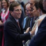 Medallas de San Isidro: del casto beso del alcalde y Teresa Urquijo al homenaje a Gemma Cuervo