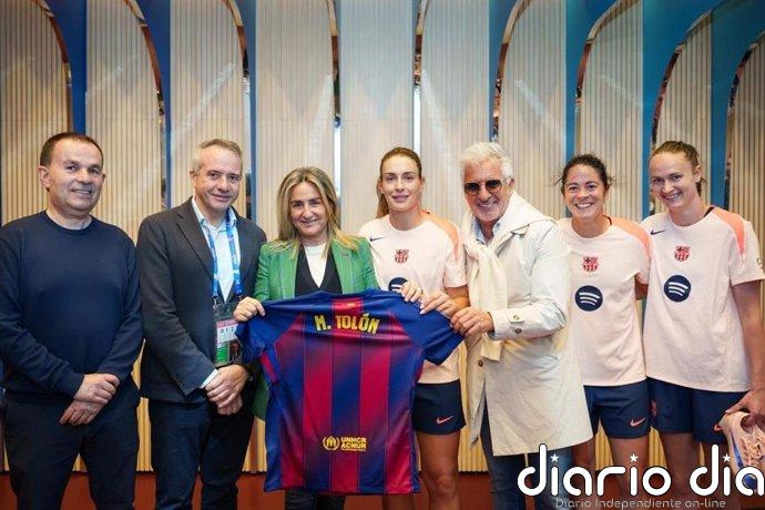 Milagros Tolón visita en Oslo al FC Barcelona Femení antes de la final de la Champions League