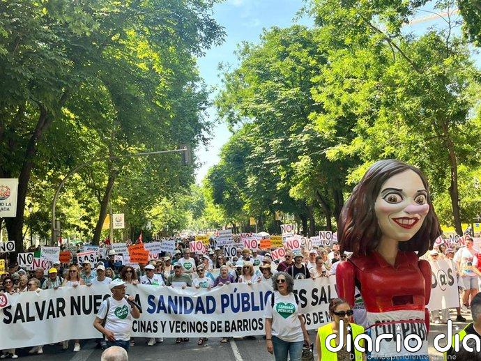 Miles de personas vuelven a recorrer Madrid en defensa de la Sanidad Pública frente al "desmantelamiento" del PP
