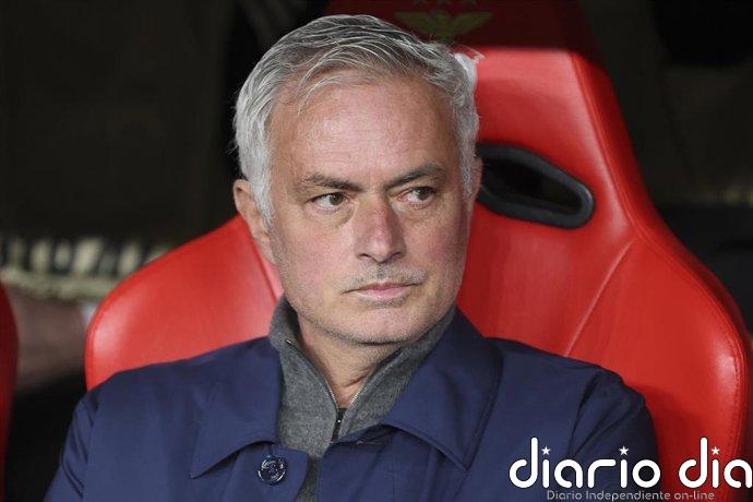 Mourinho: "No he tenido ningún contacto con el Real Madrid, pero luego tendré libertad para hablar con quien quiera"