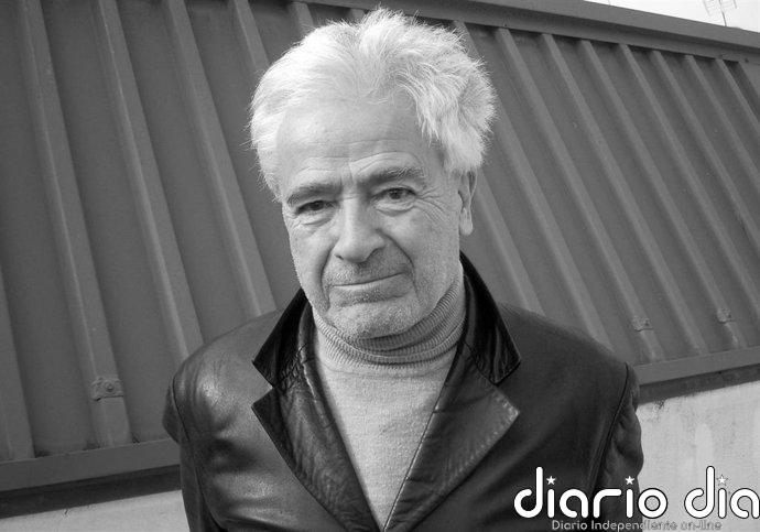 Muere Cruz Novillo, diseñador de logos como el puño y la rosa del PSOE o el escudo de la Comunidad de Madrid