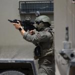 Muere un joven palestino a manos del Ejército israelí tras tirar piedras a vehículos israelíes en Cisjordania