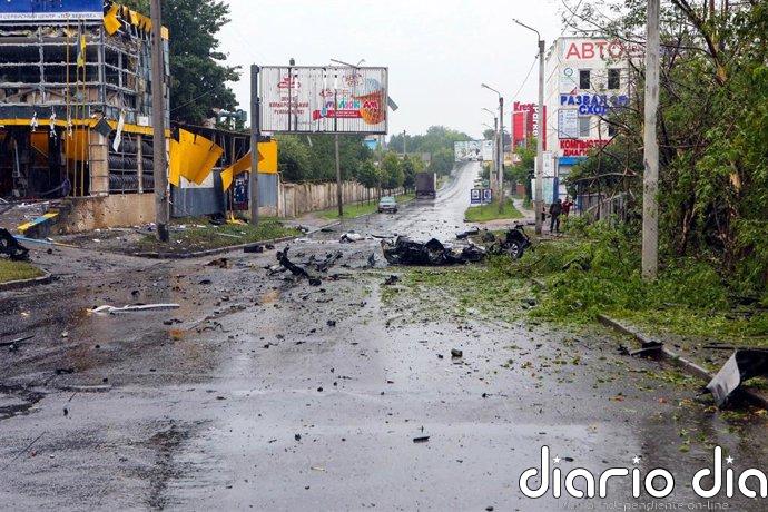 Mueren cinco personas por un ataque de Rusia contra una localidad en los alrededores de Járkov, Ucrania