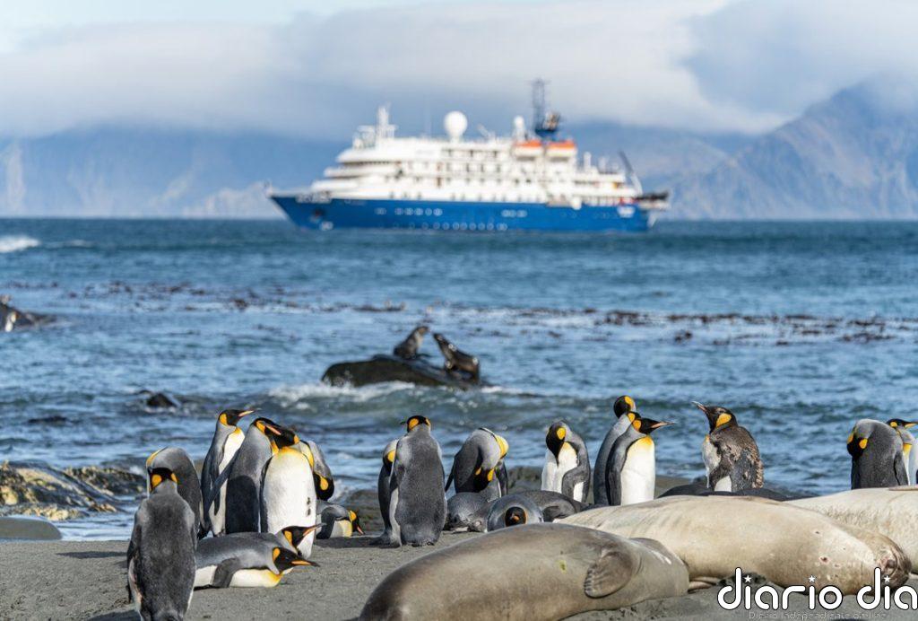 Oceanwide confirma que las dos personas que requieren atención medica urgente serán evacuadas en avión a Países Bajos
