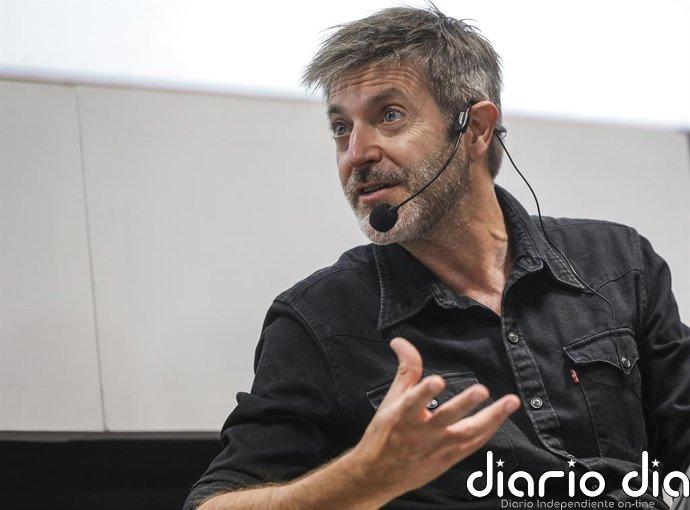 Paco Roca reflexiona sobre las relaciones de pareja y el final del amor en 'El viaje', su nuevo cómic