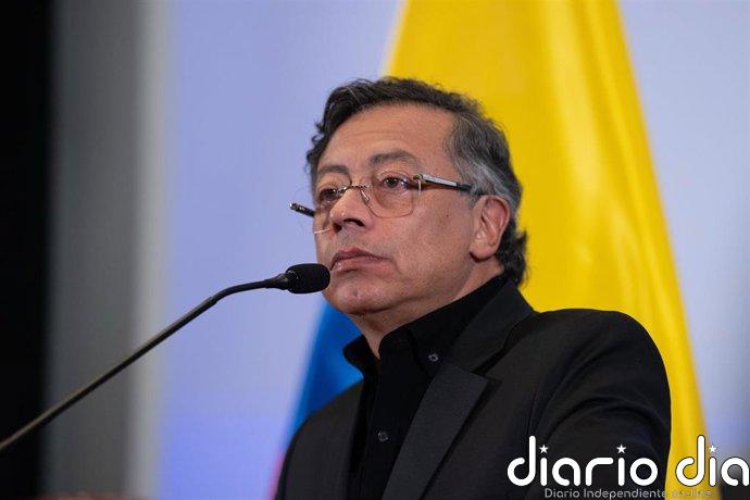 Petro defiende que las armas con las que se mata a civiles en el suroeste de Colombia proceden de Ecuador